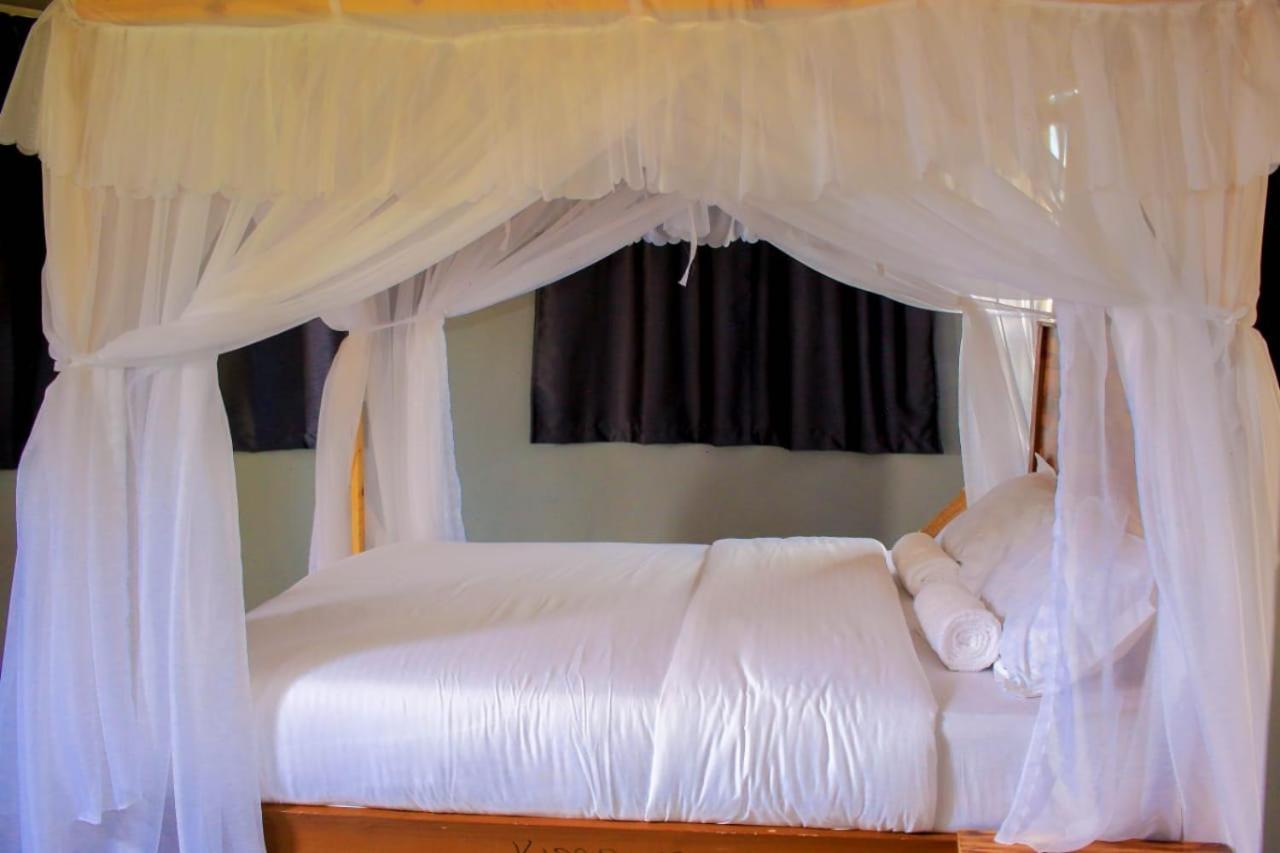 Amanya 3-Bedroom Hut Amboseli Exterior photo