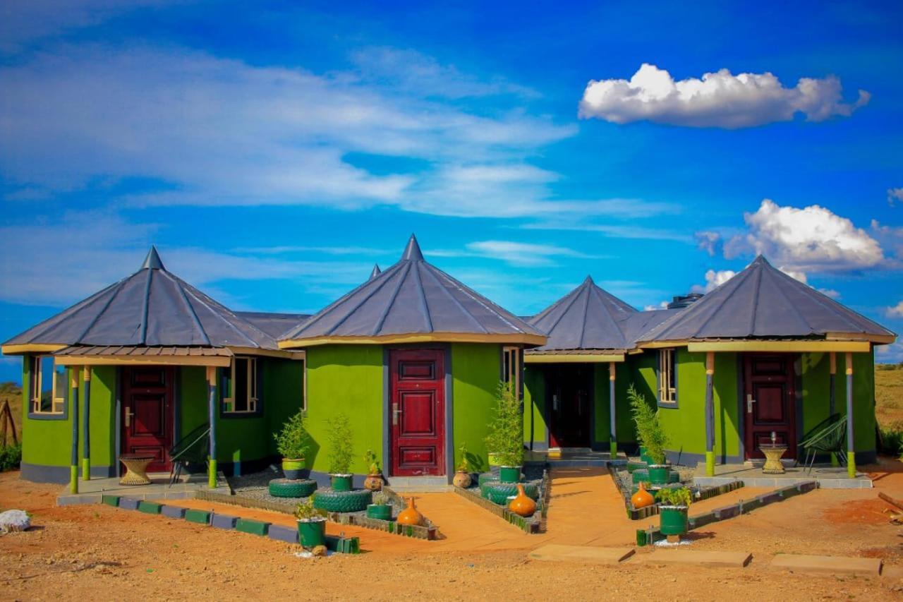Amanya 3-Bedroom Hut Amboseli Exterior photo